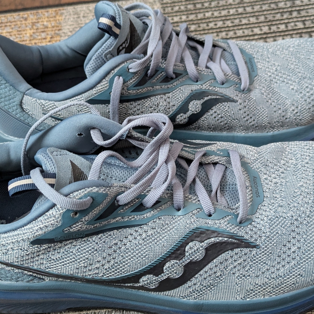 Saucony Men's Echelon 9  11.5 w (2e) Excellent Condition in orig box.